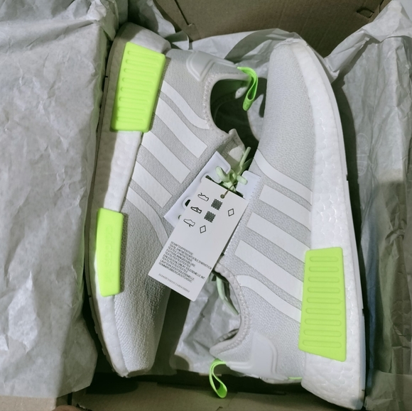 Adidas GS NMD R1Unisex, Size Youth 6Y ( Women 7.5) Color Crystal, White, Neon. - Picture 10 of 12